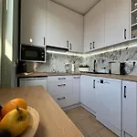 House 아파트 *